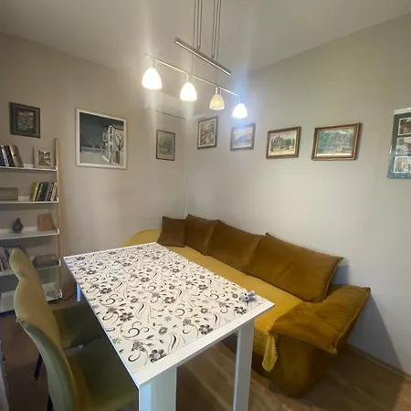 Zhana's Cozy And Quite Appartamento *